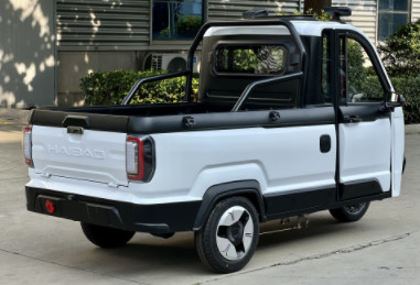 Wei Ka 300 Three Wheeled Electric Pickup Trucks Can Carry One Ton